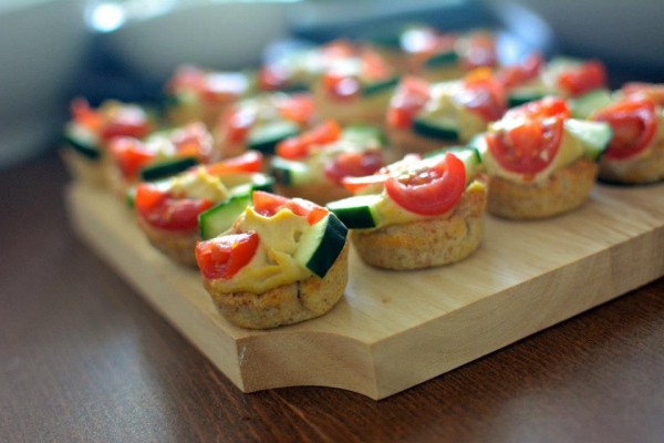 Hummus Cups 3